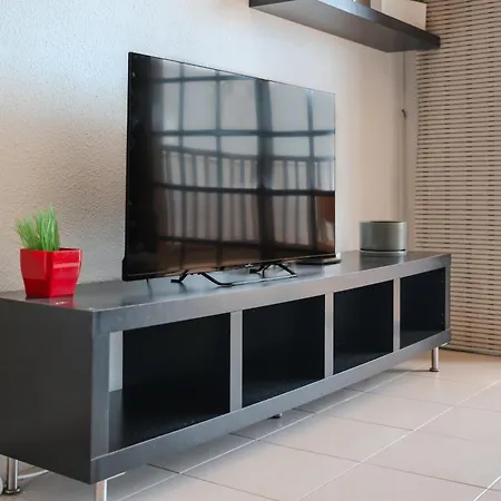 Zomero, Seaview & Wifi & Pool * 德尔锡伦西奥海岸