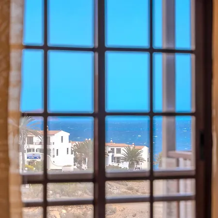 Zomero Sea View Pool Terrace And Wifi