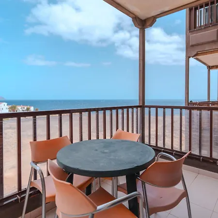 Zomero, Seaview & Wifi & Pool Lejlighed