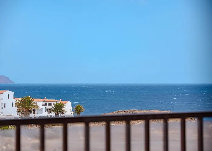 Zomero, Seaview & Wifi & Pool Lägenhet